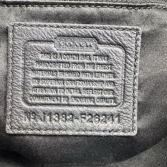 Coach Campbell Carryall Navy & Black - Picture 12 of 14